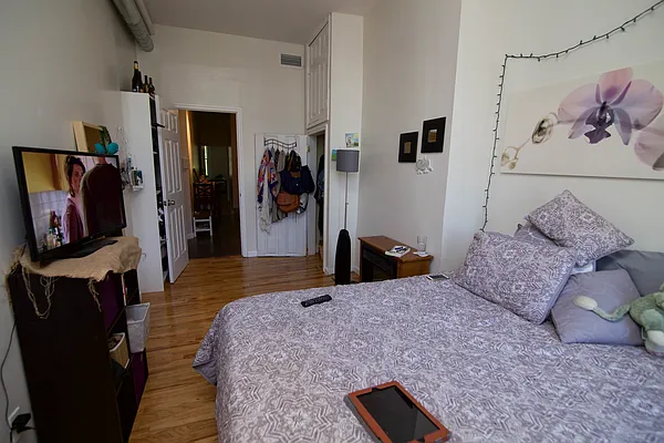 Rented by Nooklyn NYC LLC | media 29
