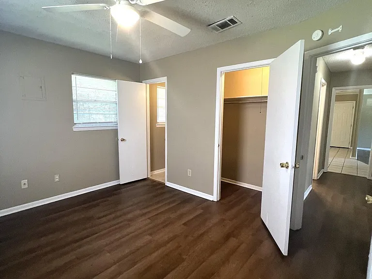104 Michael Ct — Photo 11