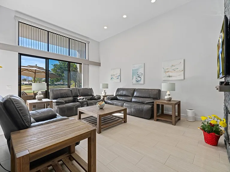80709 Oak Tree — Photo 11