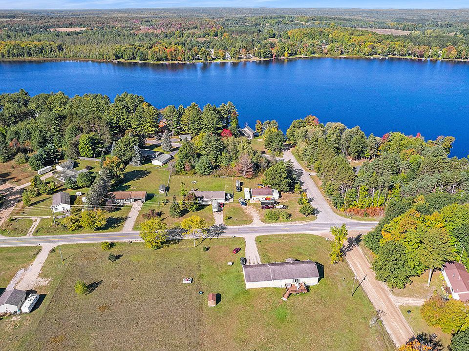 1st image of Lake Dr NE