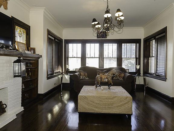 2nd image of 1331 S 60th Ct