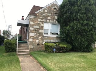 2324 Griffith St, Philadelphia, PA 19152