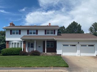 304 W 7th St, Pierre, SD 57501