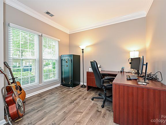 5th image of 12118 Abundance Cir