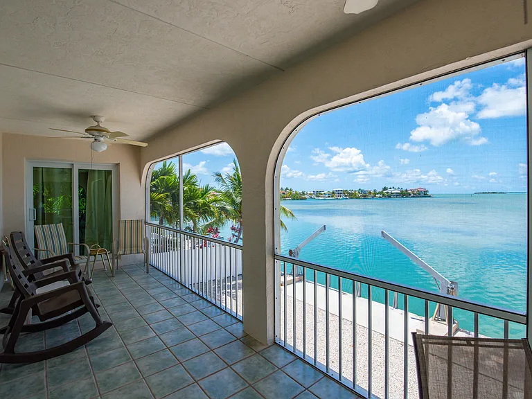 536 Caribbean Dr E — Photo 20