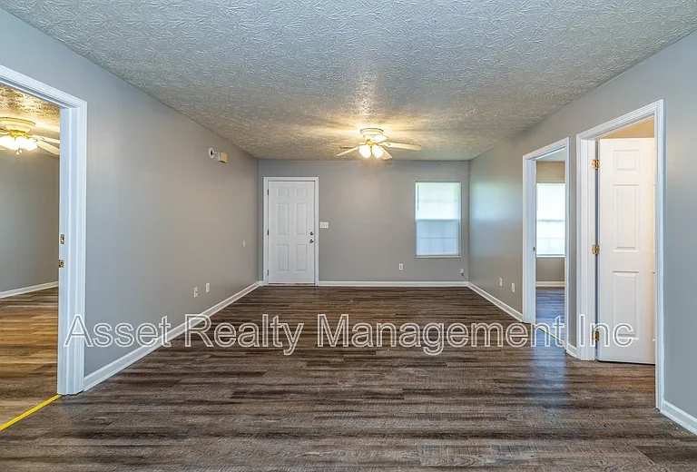152 Red Bud Ln — Photo 10