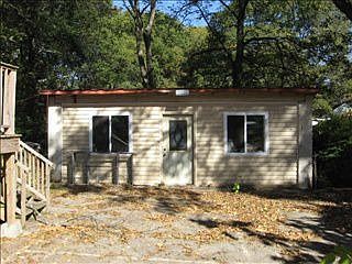2nd image of 1438 Metropolitan Ave