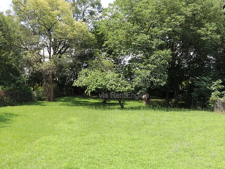2023 Windsor Ave — Photo 20