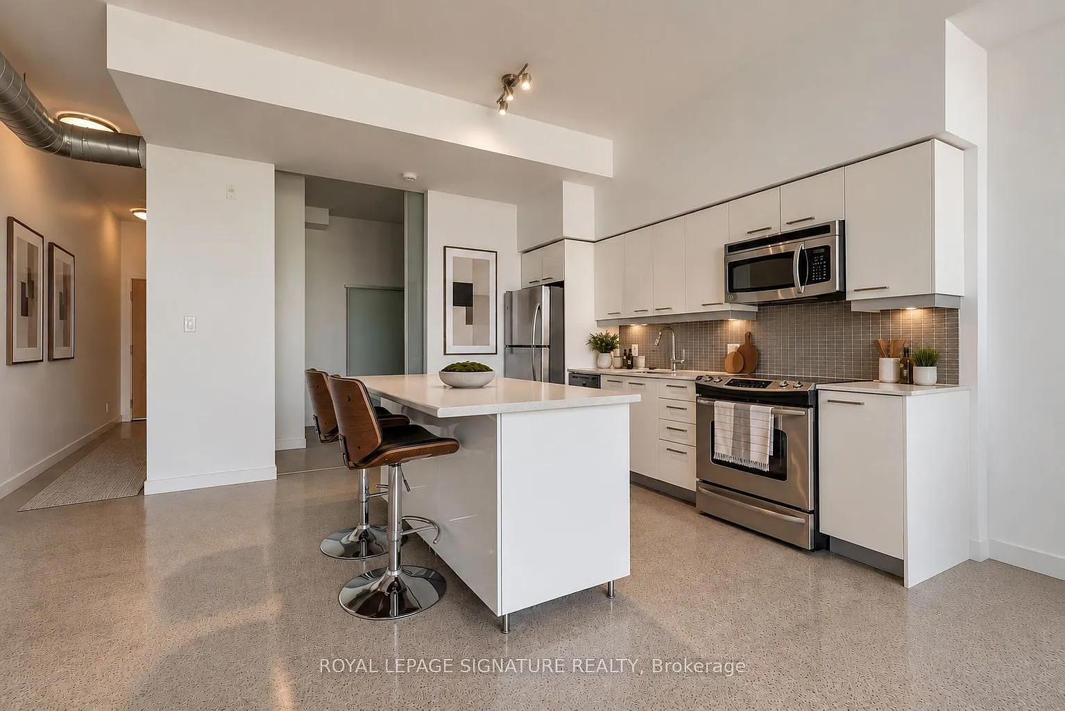 1 bed, $2,600 — Photo 3