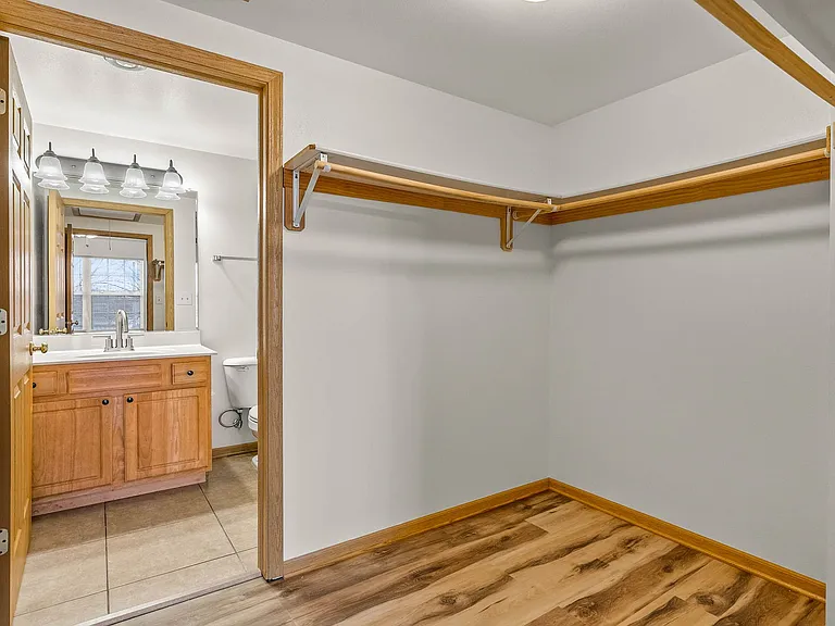 4301 W Howard Ave — Photo 13