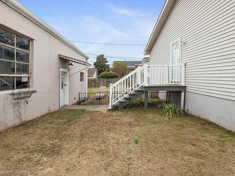 1128 Jefferson St — Photo 27