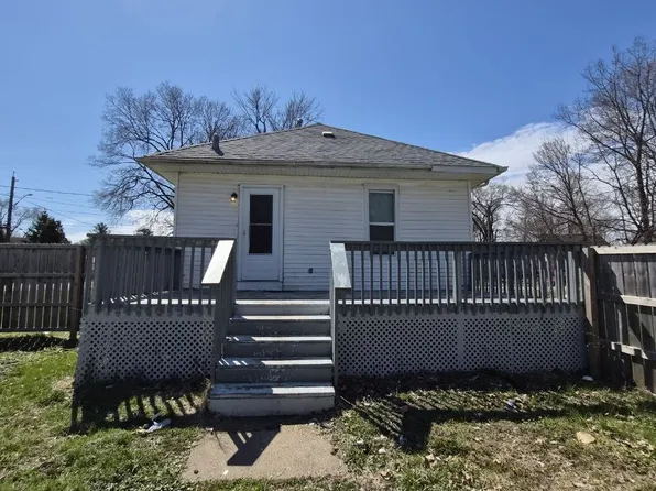 437 Ricker St, Waterloo, IA 50703
