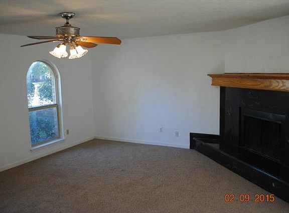 4th image of 4008 Bristlecone Ln