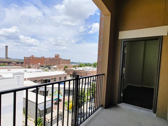 2nd image of 504 Grand Ave #504