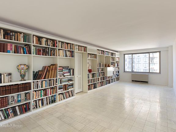 2nd image of 1408 2nd Ave #25G