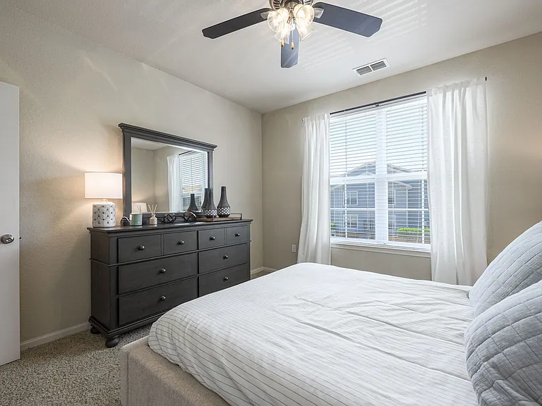 Spring Creek Apartments — Photo 11