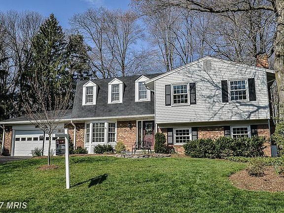 3rd image of 4142 Evergreen Dr