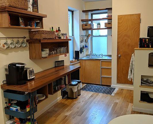3rd image of 626 E 14th St APT 18