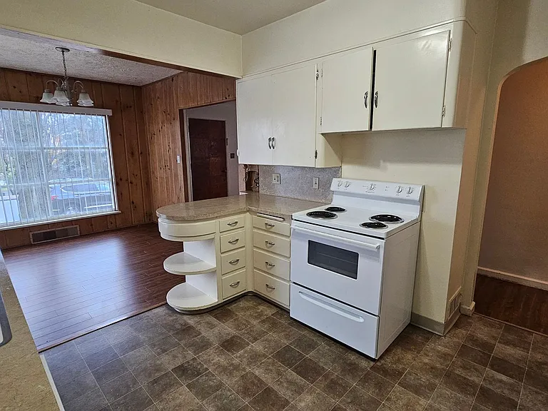 515 W Milwaukee Dr — Photo 7