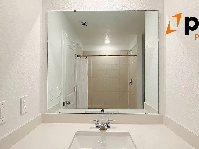 383 Artemis St — Photo 19