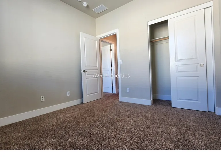 5635 Melodia Cir — Photo 19