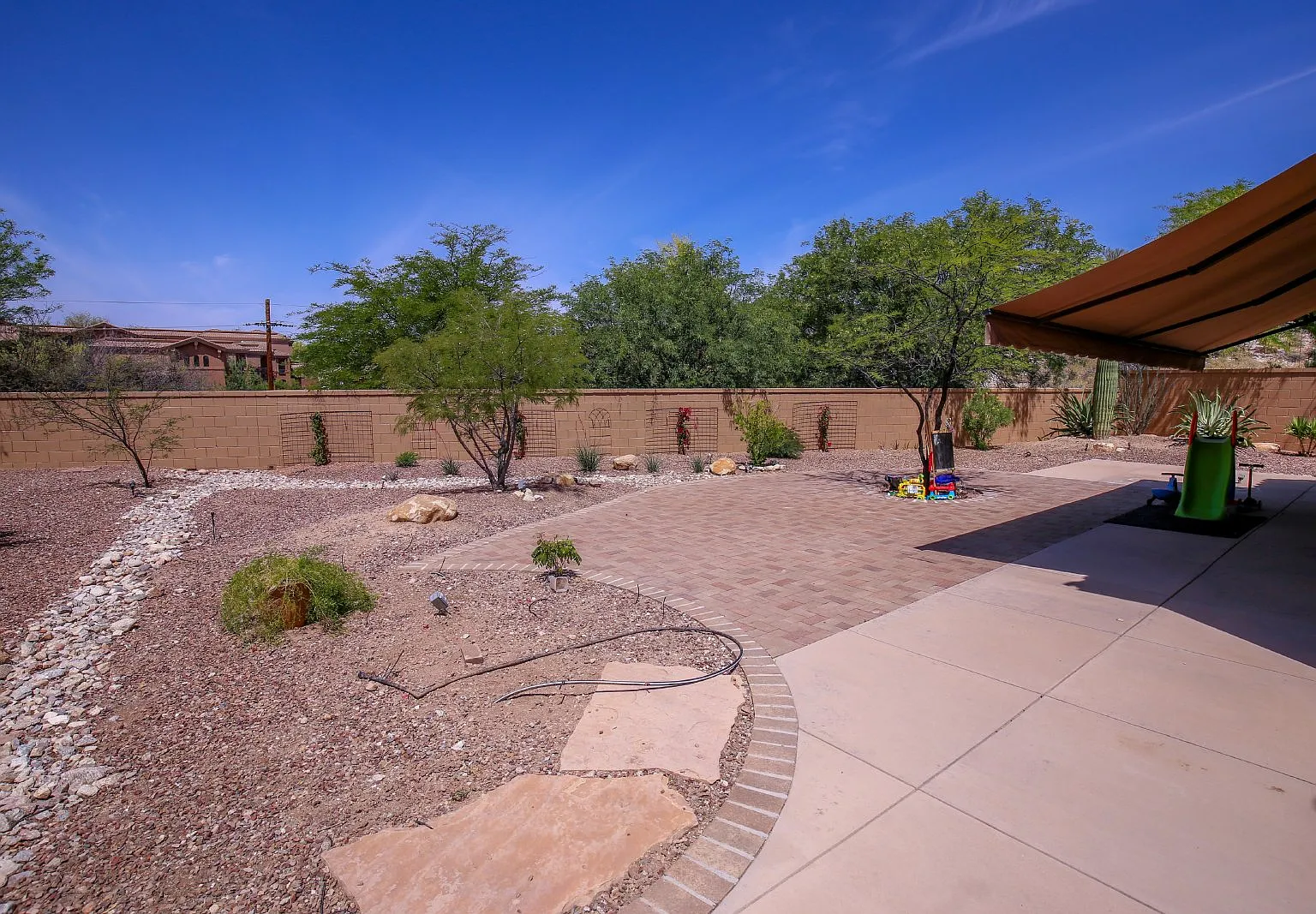3 bed, 2.5 bath, 2461 sqft, $3,650 — Photo 2