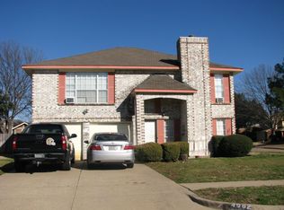 4982 Briar Oaks Ln, Grand Prairie, TX 75052