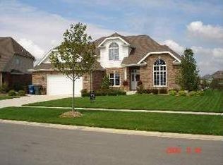721 Stacey Dr, New Lenox, IL 60451