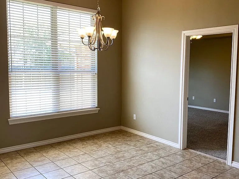 324 Madison Place Dr — Photo 10