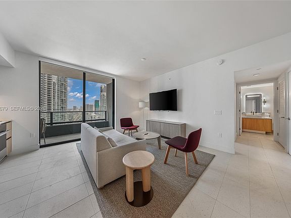 5th image of 159 NE 6th St #2402
