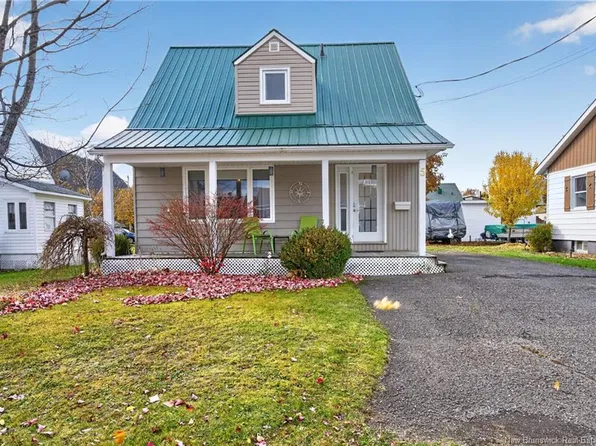 5 Ortona St, Campbellton, NB E3N 2Y6