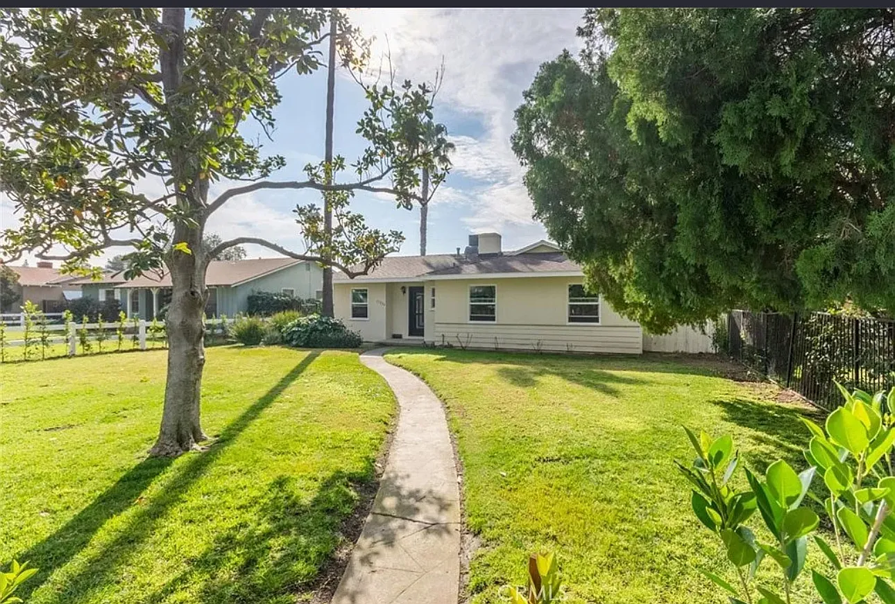 3 bed, 1250 sqft, $3,750 — Photo 1
