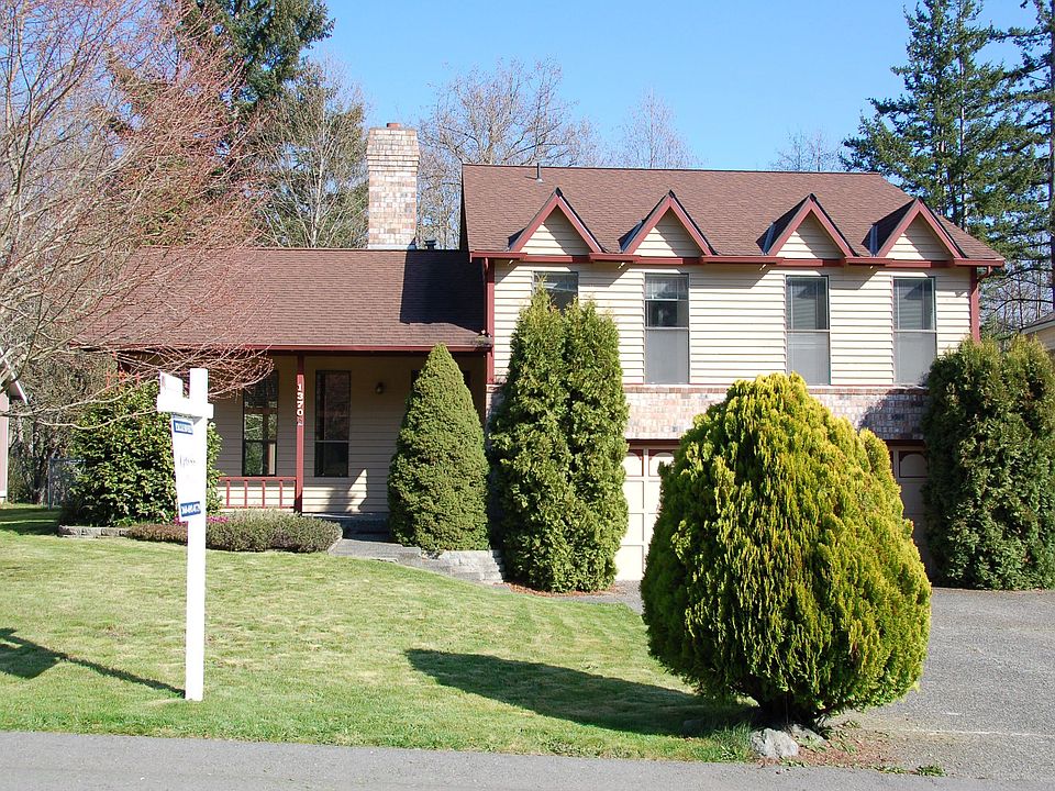 1st image of 1370 NW Huckle Dr