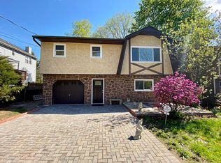 5 Highland Ave, Stanhope, NJ 07874