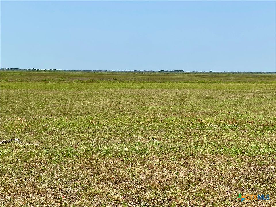 2nd image of 20 W Lago Loop Rd