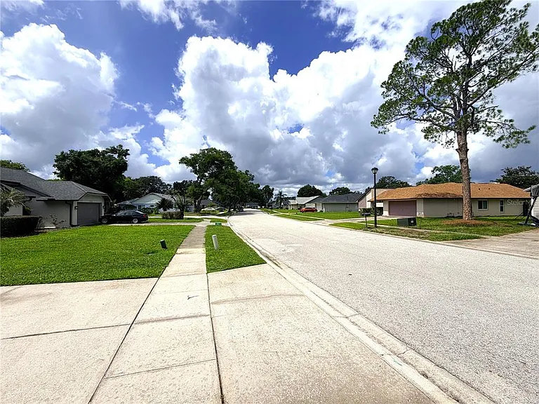 309 Buttonwood Dr — Photo 6