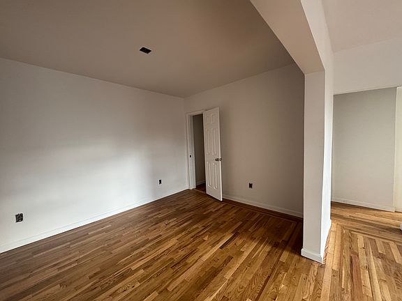 3rd image of 676 Grand St #6