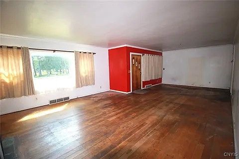 2nd image of 301 Winchester Rd