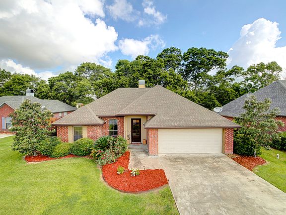 2nd image of 218 Barksdale Dr