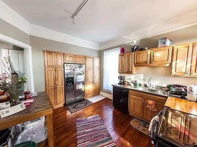 3 bed, 1650 sqft, $1,270 — Photo 2