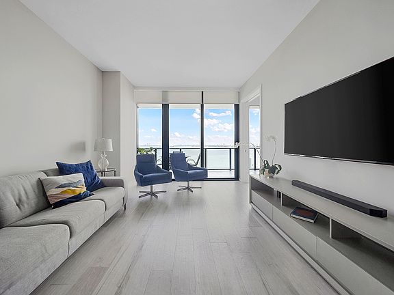 5th image of 18975 Collins Ave Unit 3200