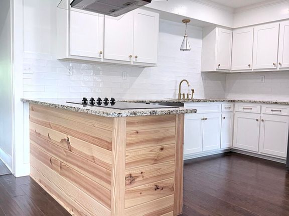 3rd image of 103 Windsor Rd