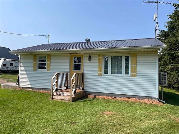 3rd image of 404 Fortune Cove Rd