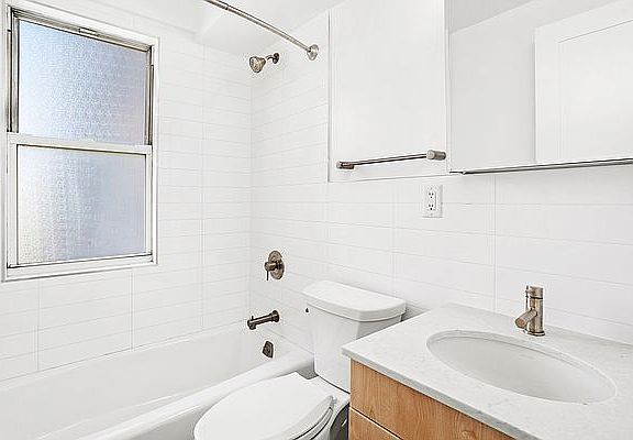 4th image of 620 Lenox Ave #6J