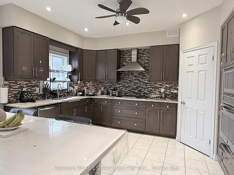 110 Rivertrail Ave — Photo 8