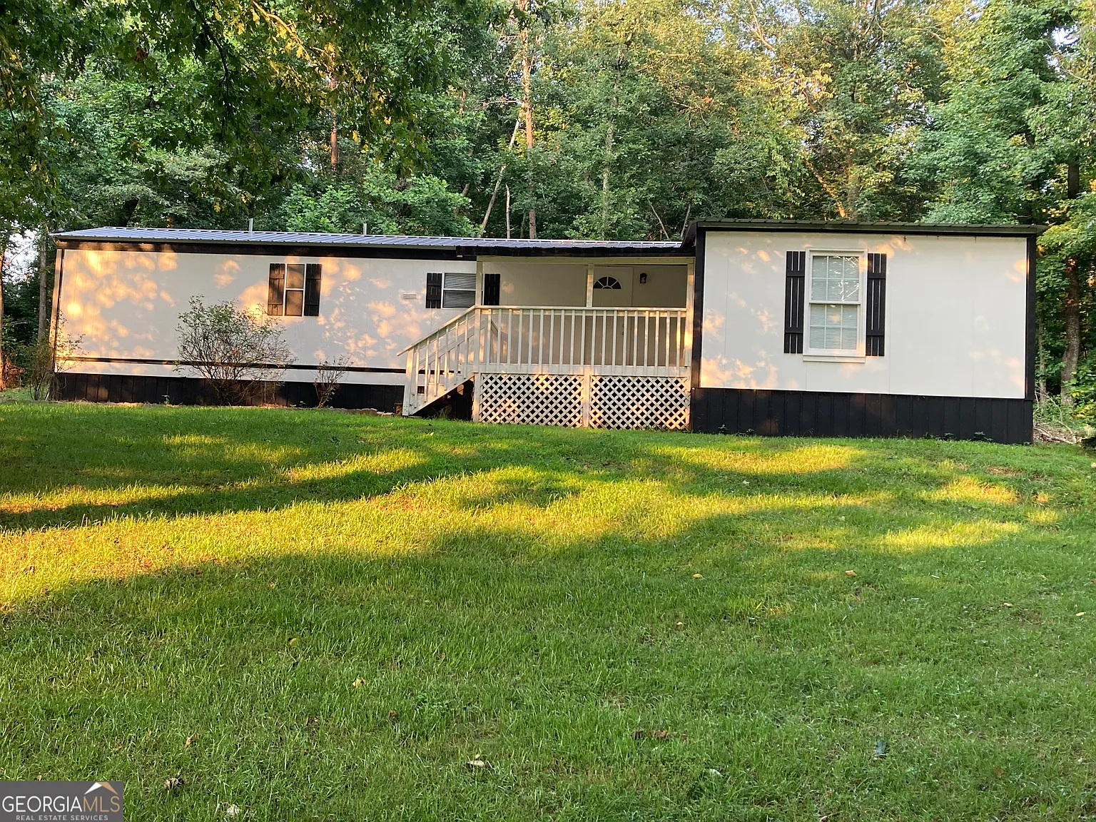 4 bed, 1.5 bath, 1250 sqft, $1,600 — Photo 3