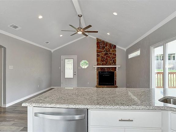 5th image of 242 Mulberry Tree Dr
