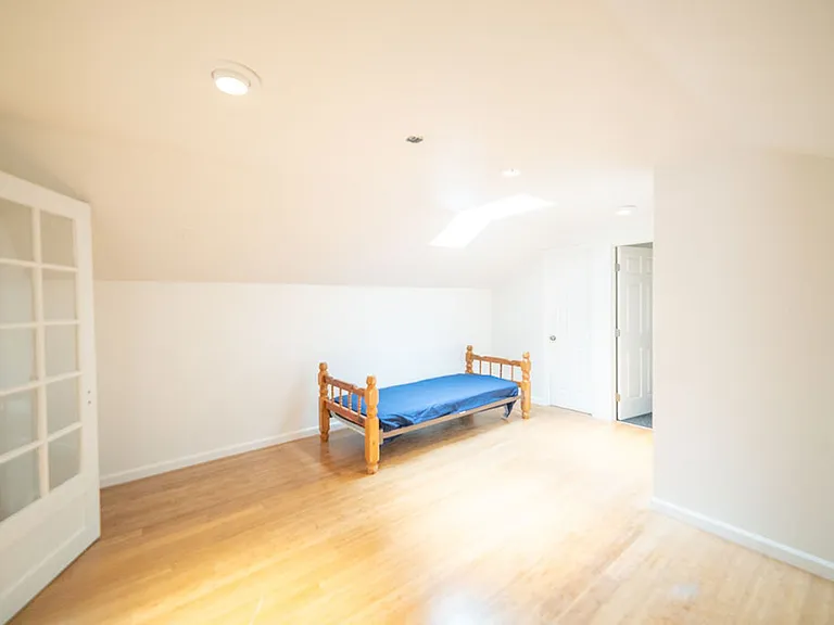 2731 Durant — Photo 33