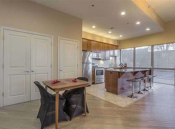 4th image of 600 E Admiral Blvd #108