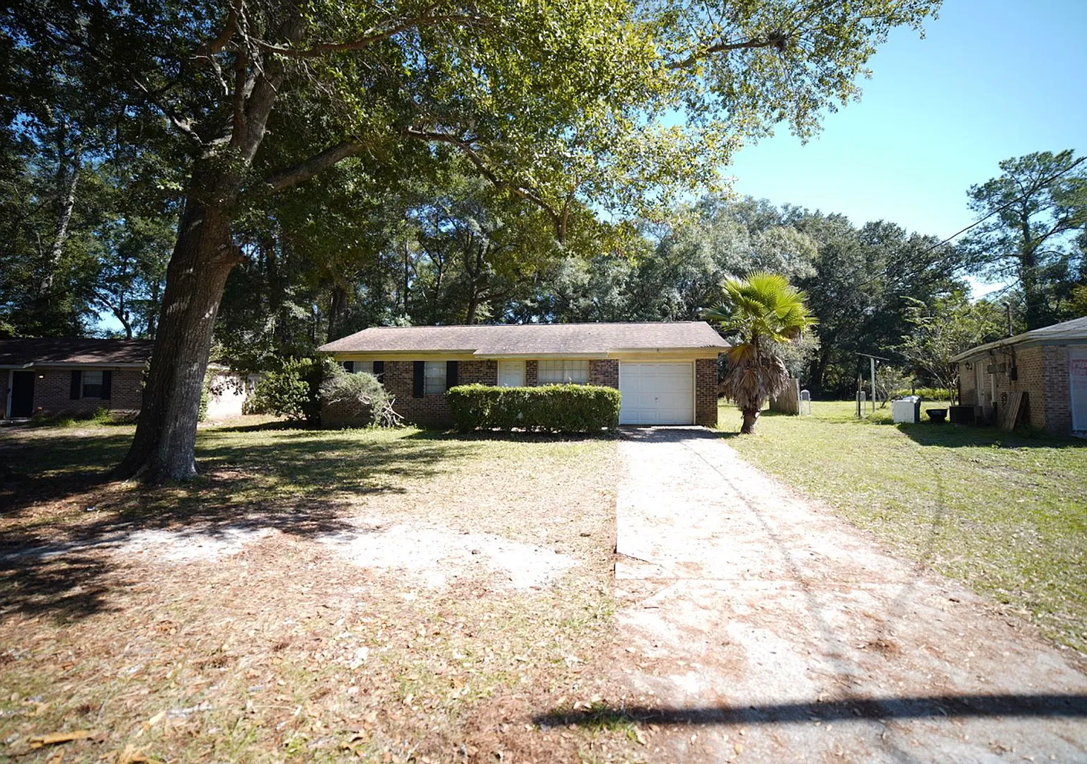 3/1.5 Single Family Home with Garage — Photo 2
